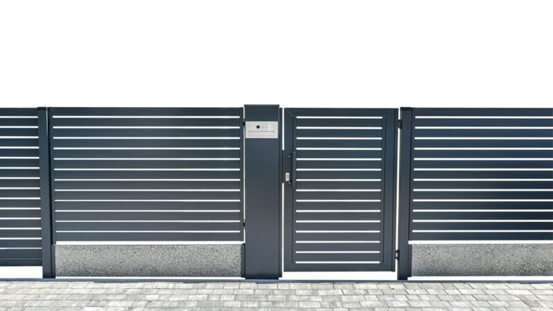 Jak przebiega produkcja paneli 2D i 3D, od automatyzacji po ochronę antykorozyjną